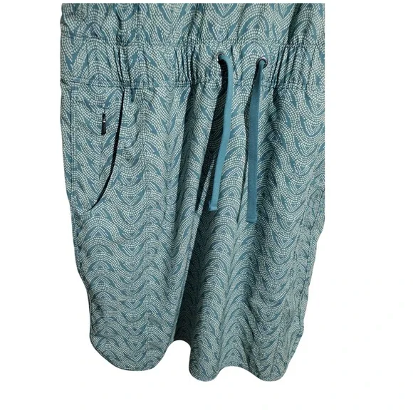 Patagonia Fleetwith Dress Women's‎ Medium Athletic Hiking Outdoor Green Pockets - Picture 5 of 14